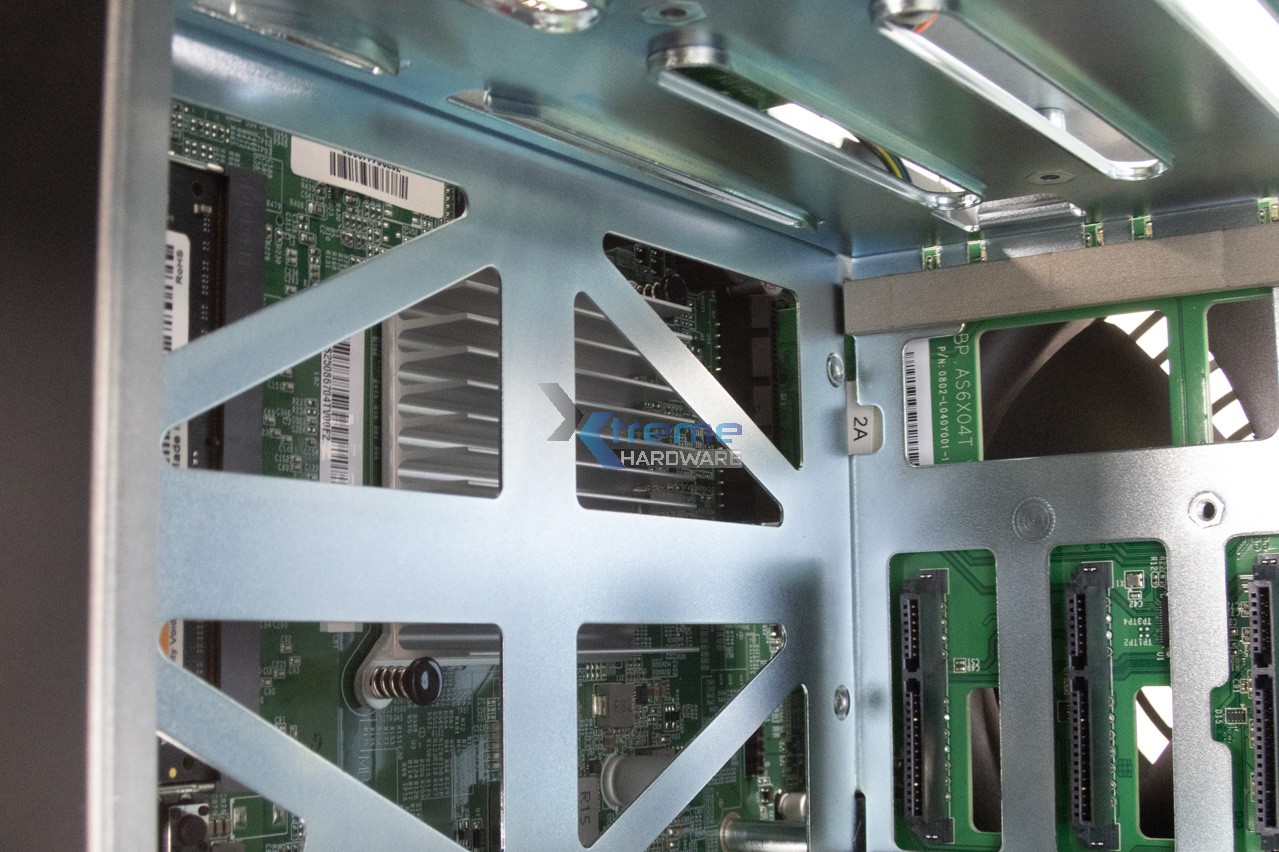 Asustor-LOCKERSTOR4-Gen2-AS6704T-v2